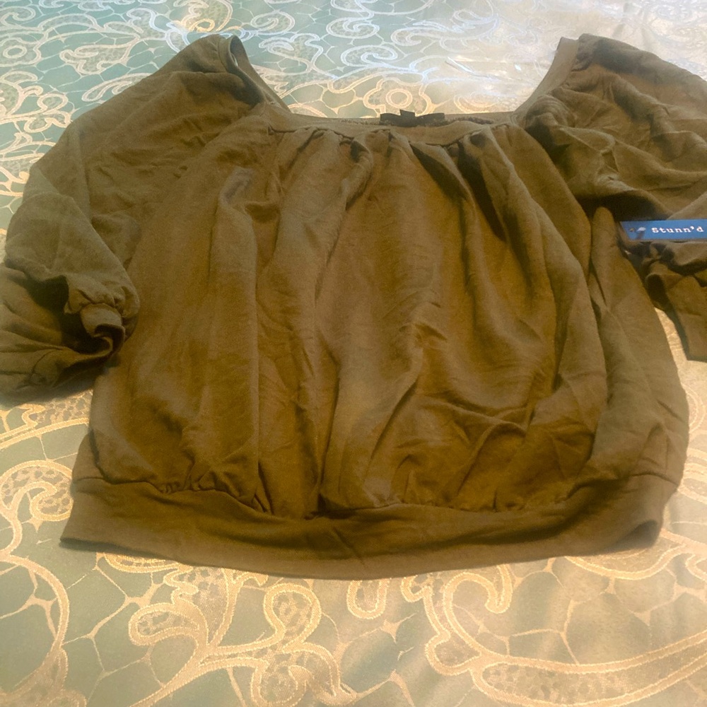 NWT Stunn’d Top